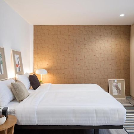 China Cozy Asoke Hotel Банкок Екстериор снимка