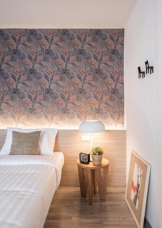 China Cozy Asoke Hotel Банкок Екстериор снимка