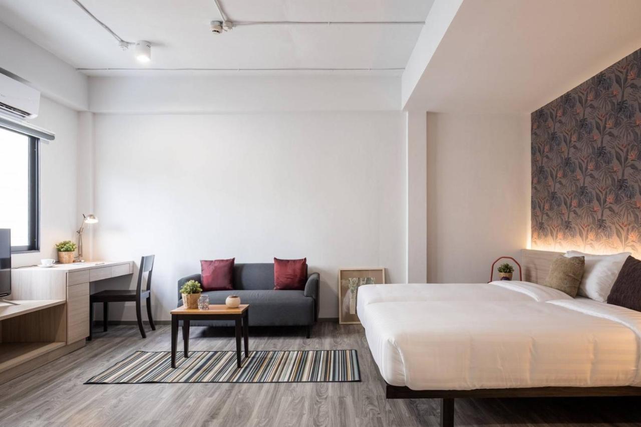 China Cozy Asoke Hotel Банкок Екстериор снимка
