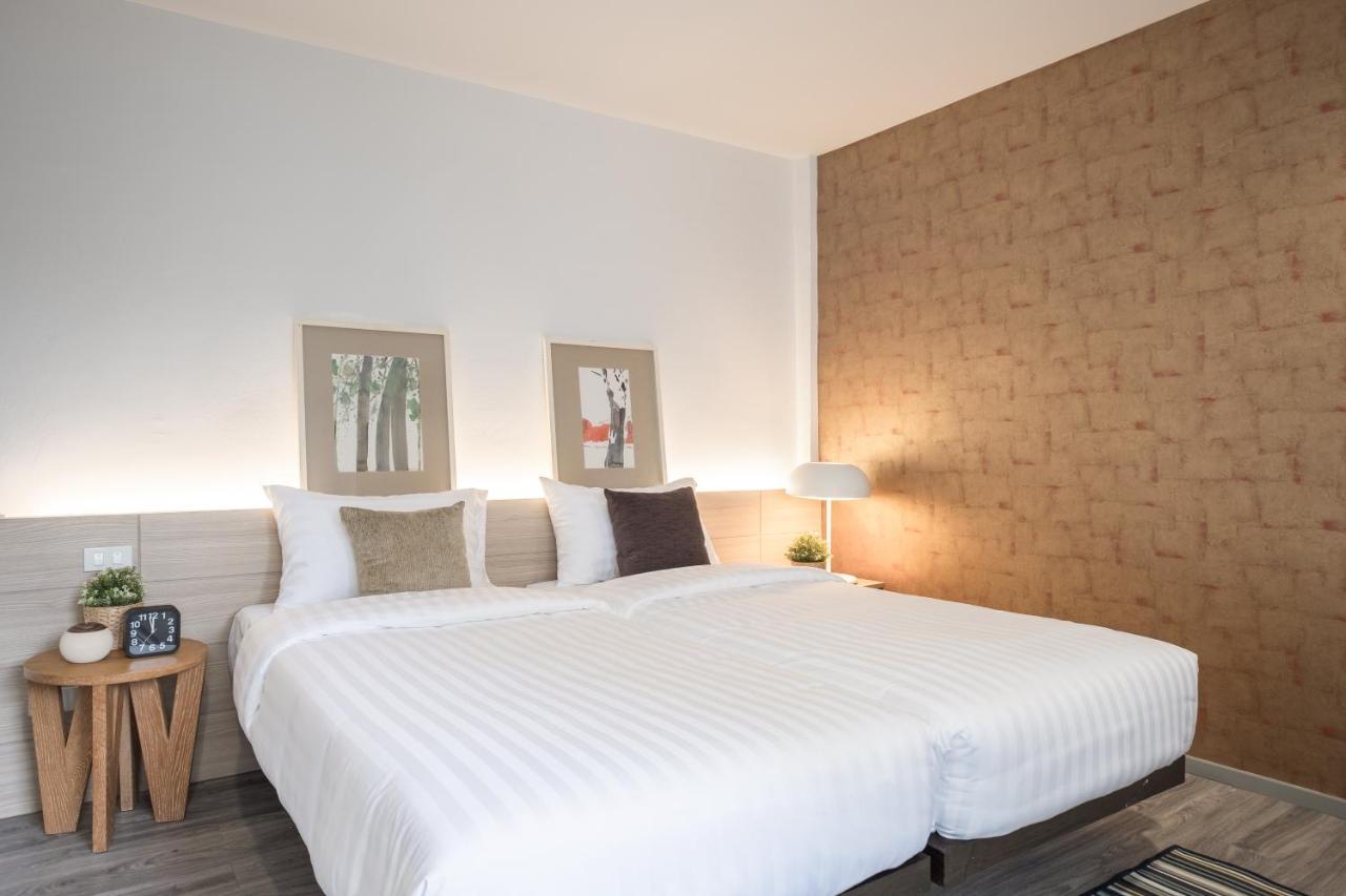 China Cozy Asoke Hotel Банкок Екстериор снимка