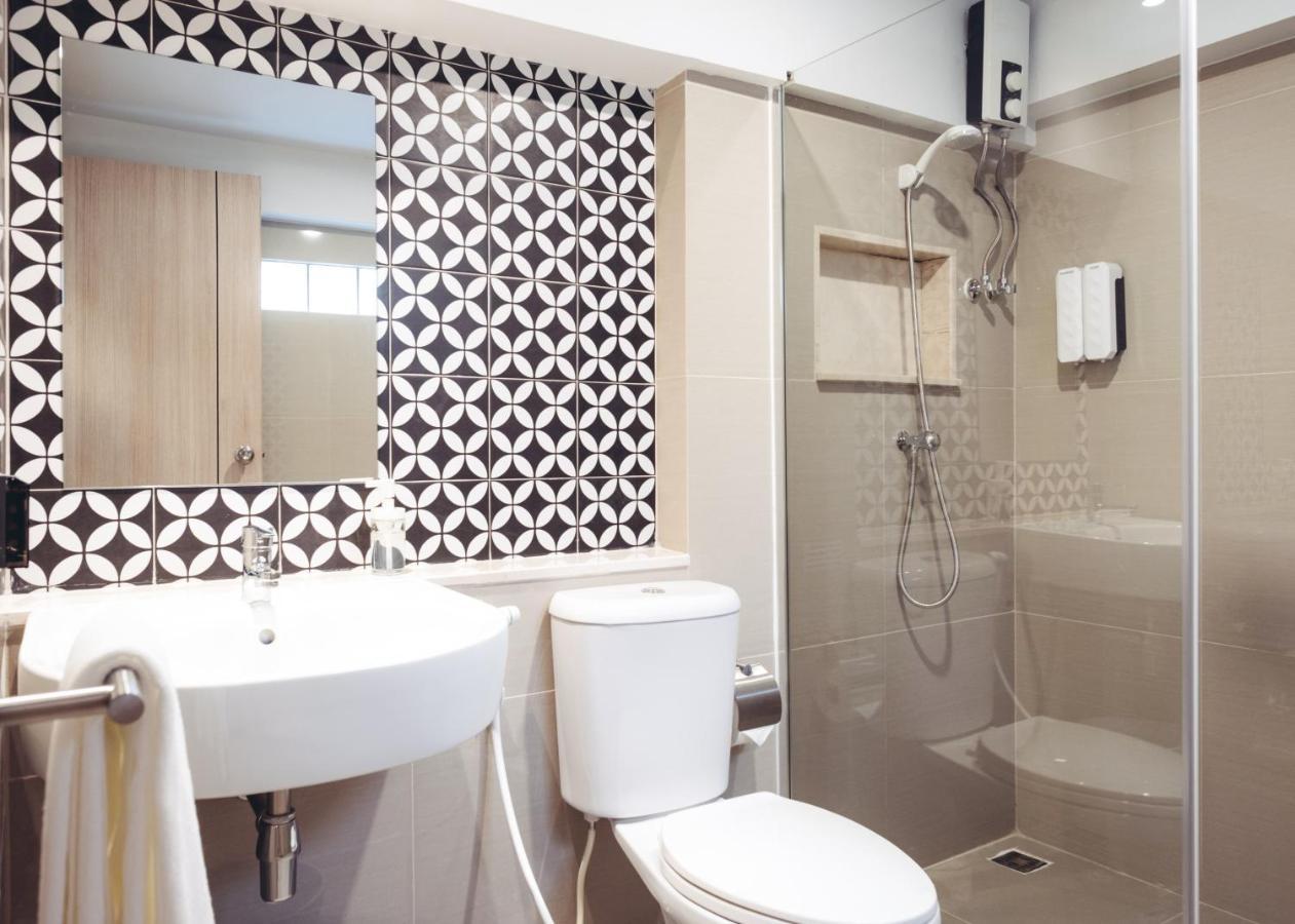 China Cozy Asoke Hotel Банкок Екстериор снимка