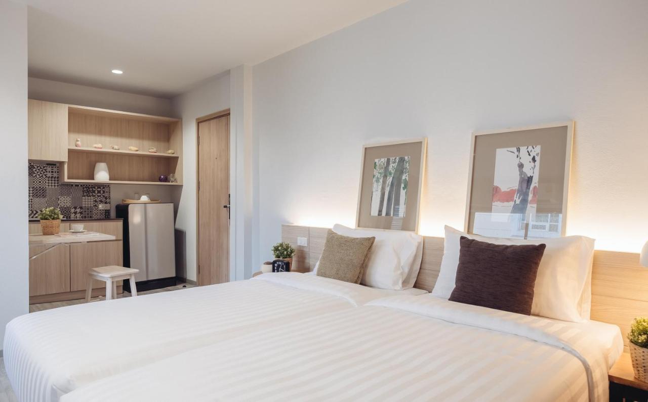 China Cozy Asoke Hotel Банкок Екстериор снимка