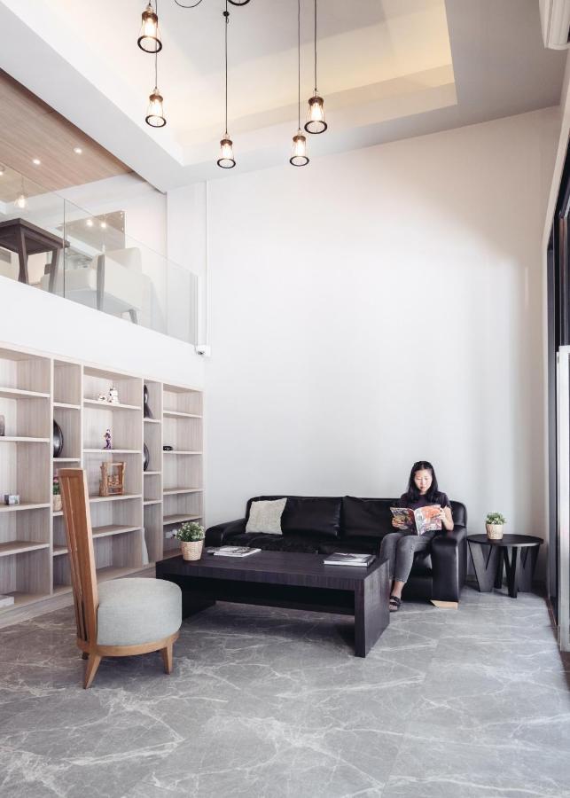 China Cozy Asoke Hotel Банкок Екстериор снимка