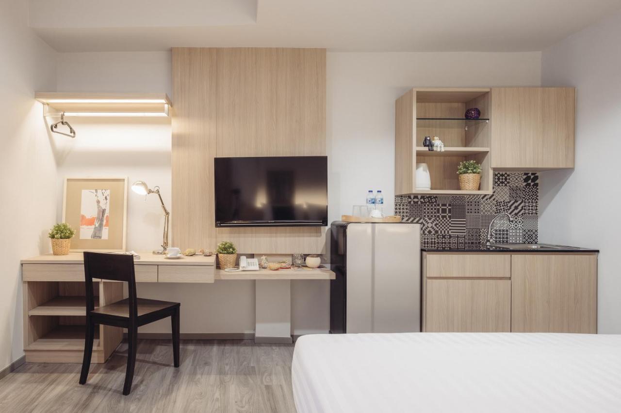 China Cozy Asoke Hotel Банкок Екстериор снимка